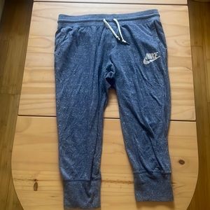 Nike joggers size medium